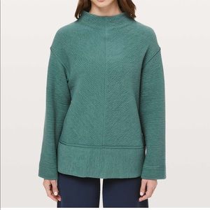 Lululemon On Repeat Mock Neck size 12